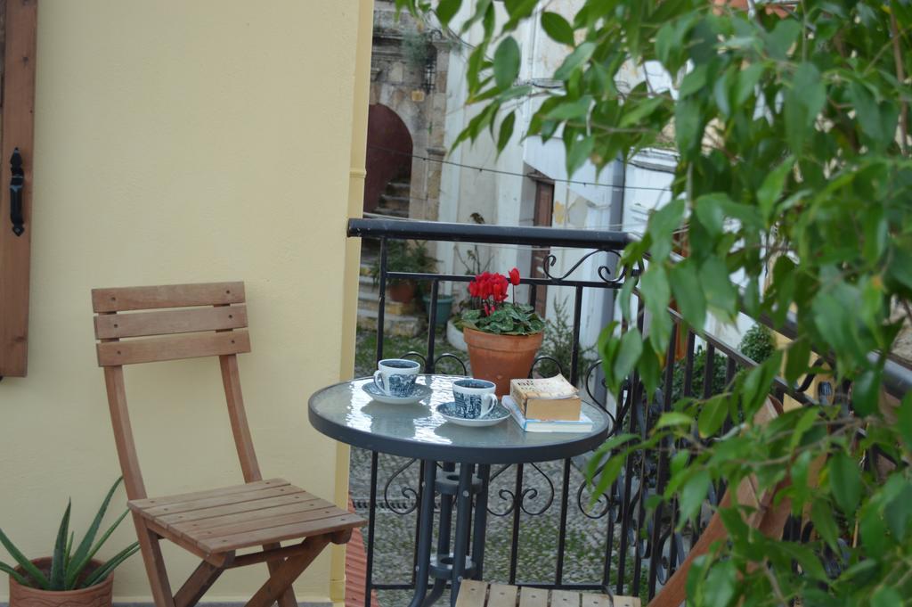 Summer Knights Rhodes City Quarto foto